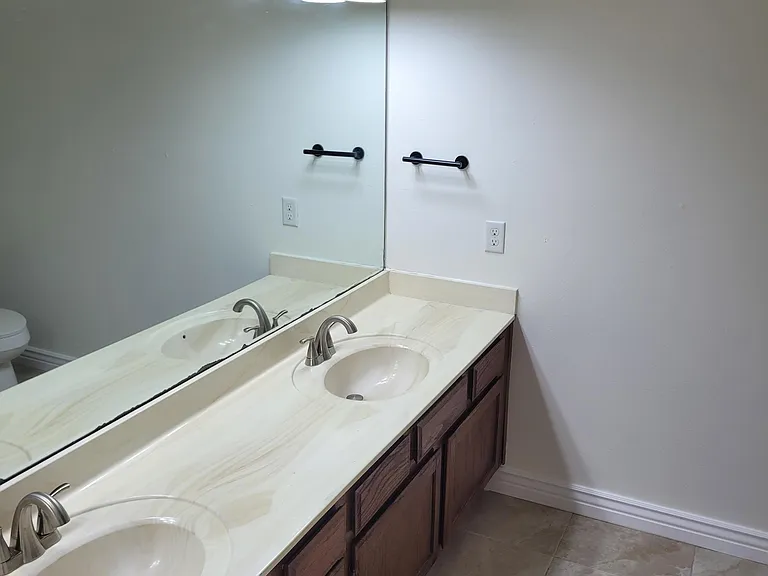 1622 N Comanche Dr — Photo 13