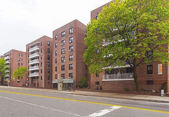 4th image of 6260 108th St APT 6D