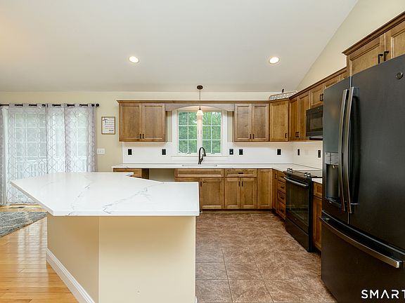 5th image of 26 Old Putnam Rd Extension