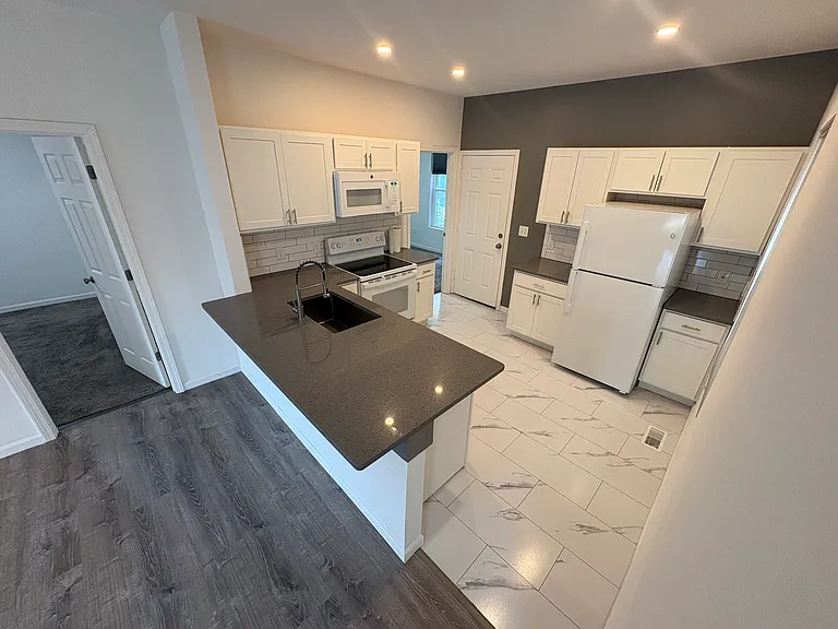24 Greig St #1 — Photo 1