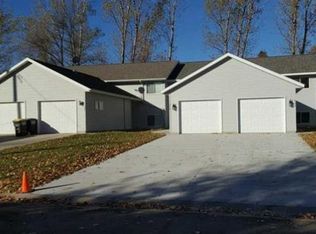 222 Lakeview Dr #222, Eagle Lake, MN 56024