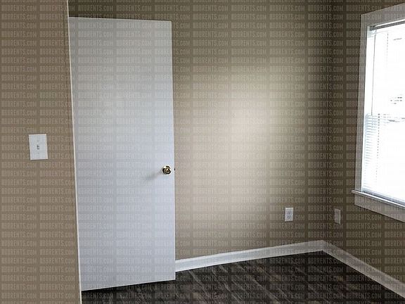 4th image of 2208 Waneta Ave