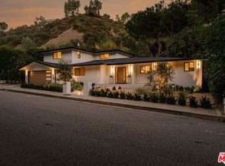 1902 Roscomare Rd, Los Angeles, CA 90077