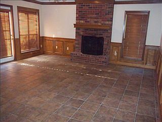 2nd image of 3640 Longstreet Dr