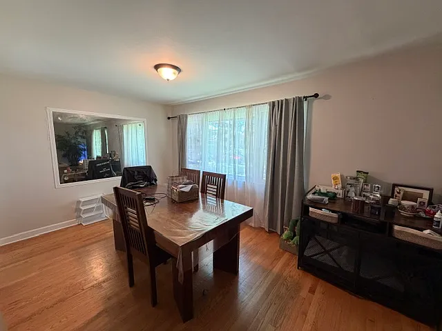 927 Grey Ave — Photo 5