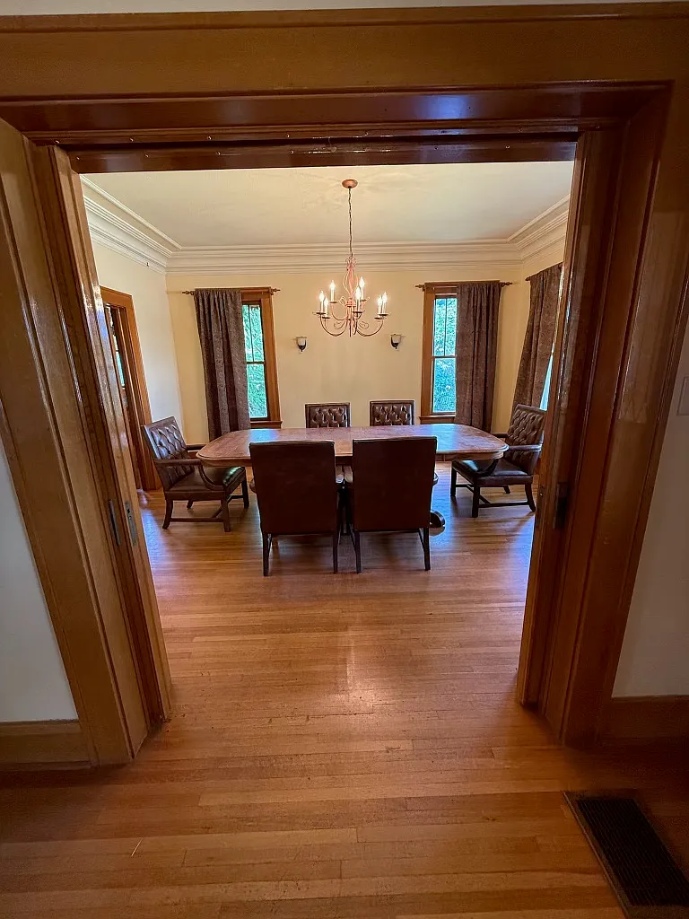 5 bed, 2904 sqft, $5,000 — Photo 2