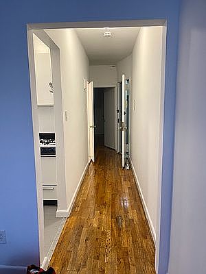 3rd image of 319 W 21st St APT 1A
