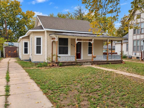 214 S 10th St, Salina, KS 67401