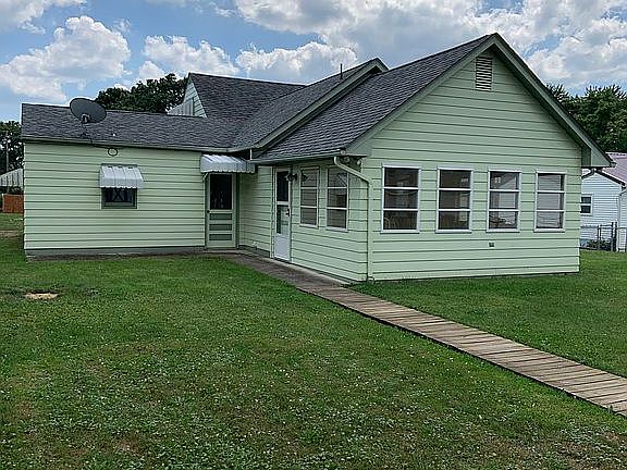 3rd image of 1341 Huffer Ave