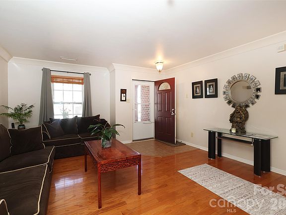 3rd image of 6432 Brumit Ln
