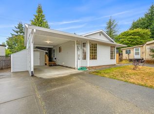 2105 Pemberton Pl, Comox, BC V9M 3P8