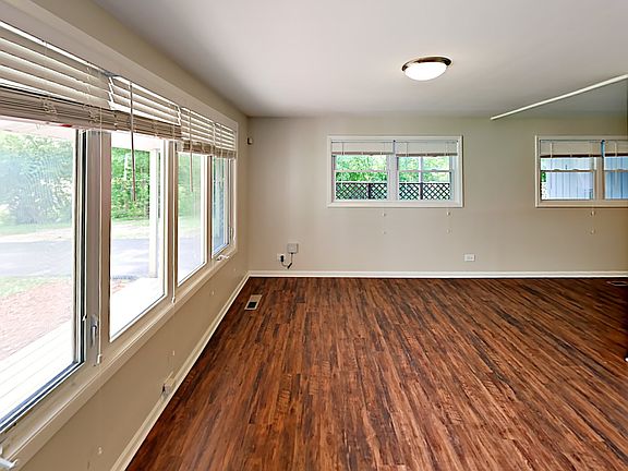 3rd image of 4721 W 185th Pl