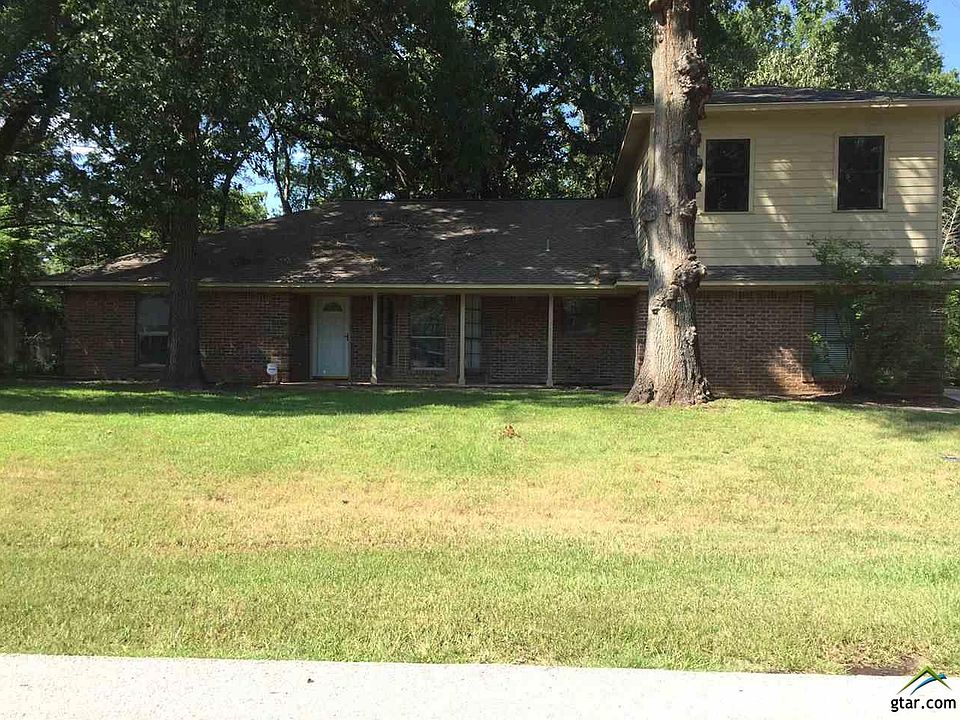 1st image of 305 Forest South Dr