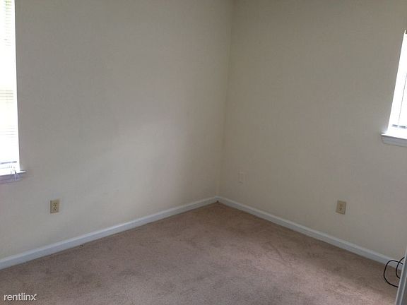 5th image of 406 Pine Hills Dr