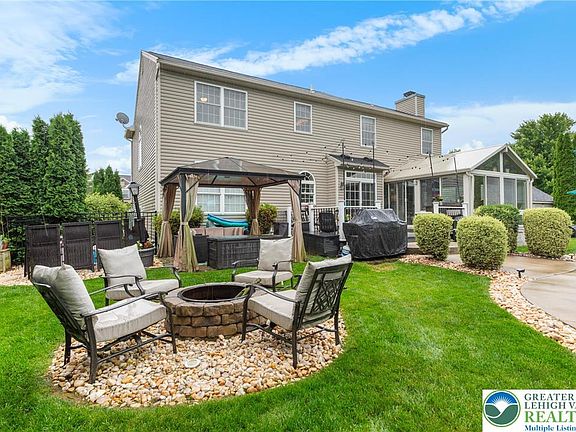 5th image of 4257 Foxwood Cir