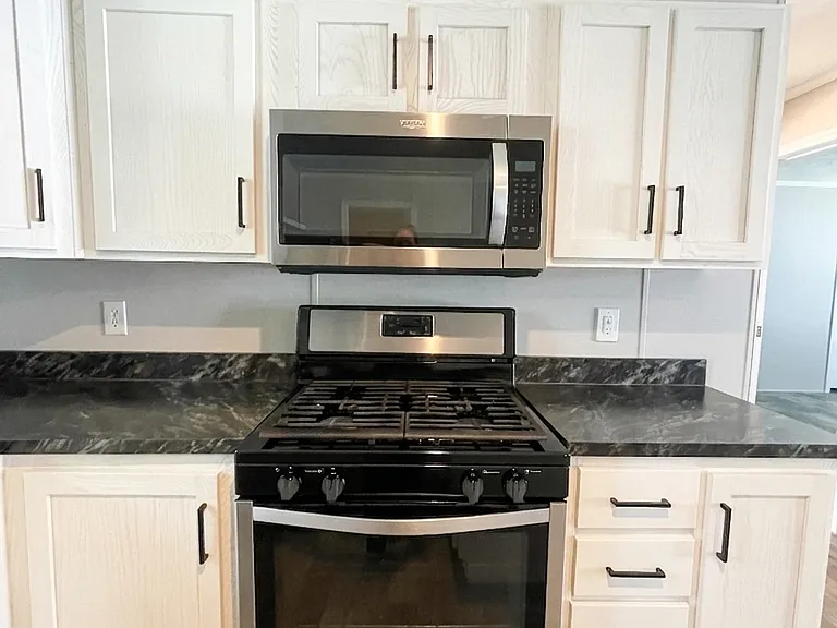 73 Ashley Cir #134 — Photo 8