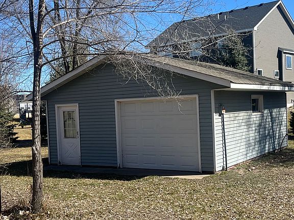 2nd image of 15051 Nowthen Blvd NW