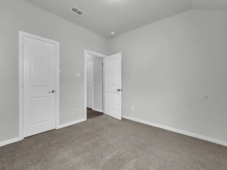 5165 Glen Eden Dr — Photo 17