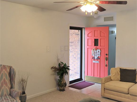 2nd image of 1404 1/2 Bandera Dr