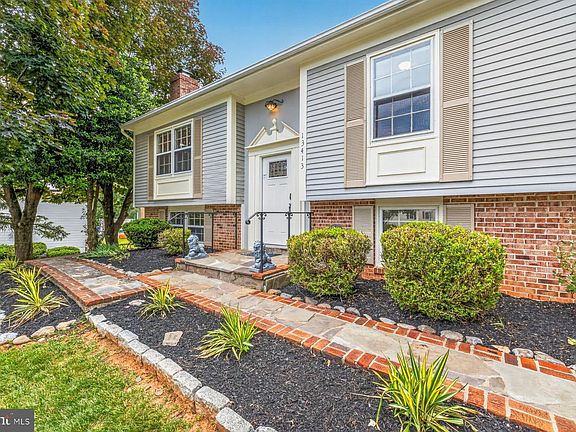 3rd image of 13413 Wisteria Dr