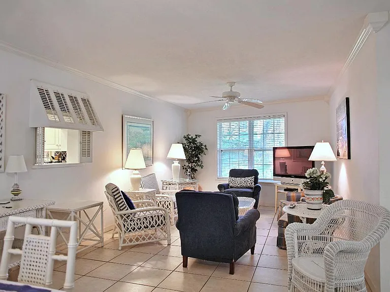 798 Bougainvillea Ln — Photo 18
