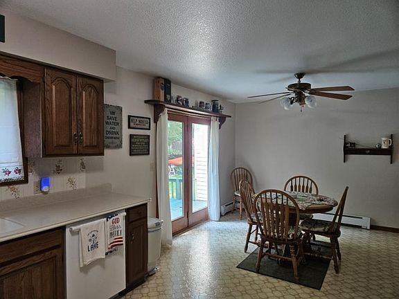5th image of 4836 Saint Clair Rd