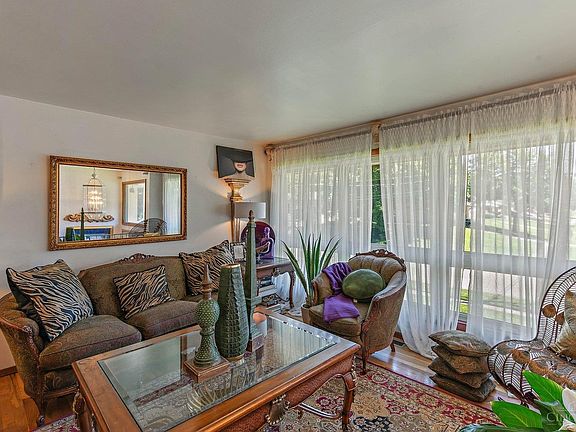 3rd image of 10597 Toulon Dr