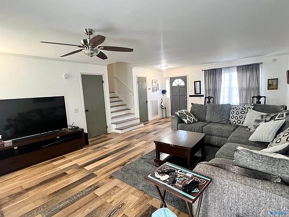 4th image of 1206 Teenajo Dr SE