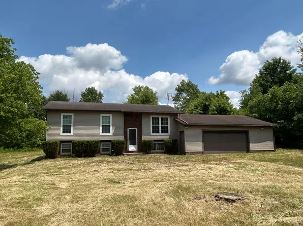 8110 Lake Rd NE, Millersport, OH 43046