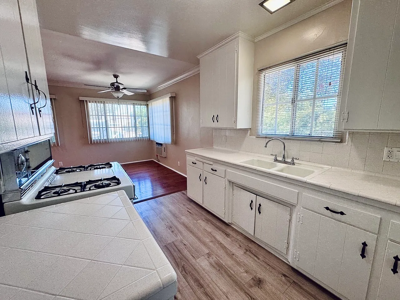 1 bed, 750 sqft, $2,250 — Photo 3