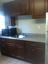 5th image of 206 Arkansas St APT B