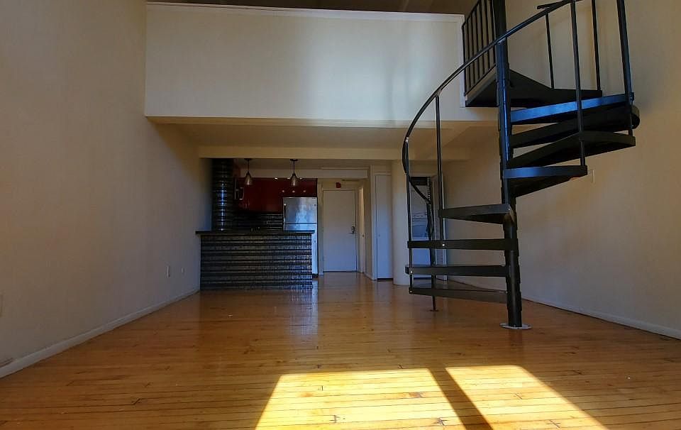 1st image of 1327 Lombard St #X04