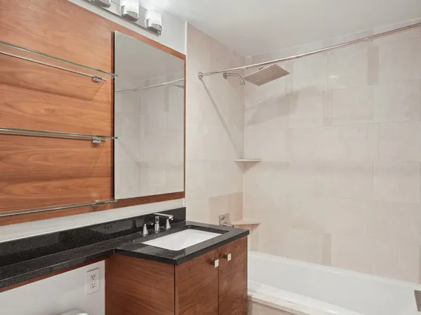 120 Riverside Boulevard image 15 of 24