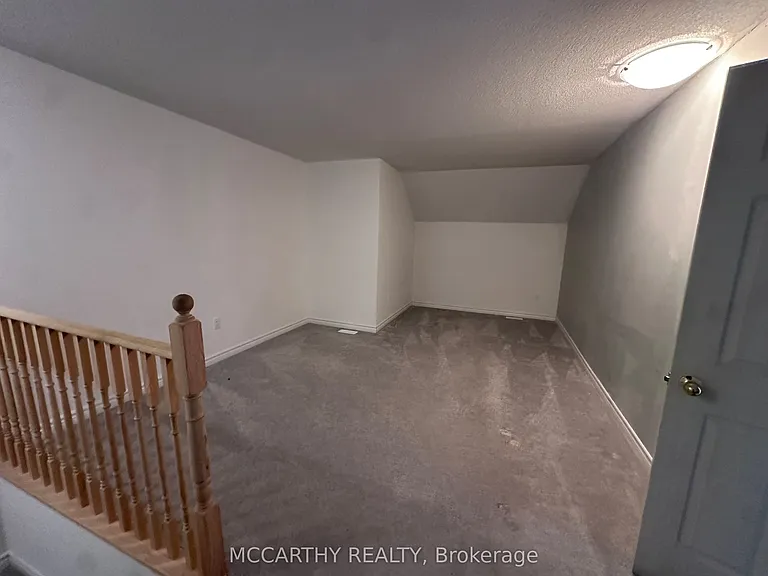 231 Ridley Cres — Photo 14