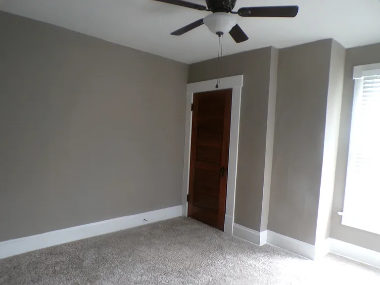 905 Beech St — Photo 11