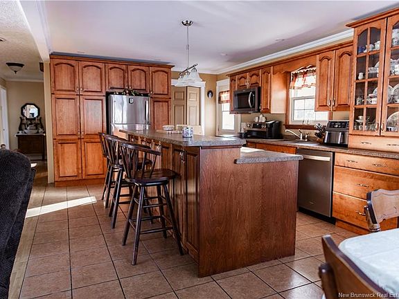 2nd image of 343 Estey Rd