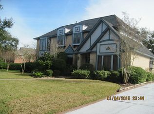 61 Pipers Walk, Sugar Land, TX 77479