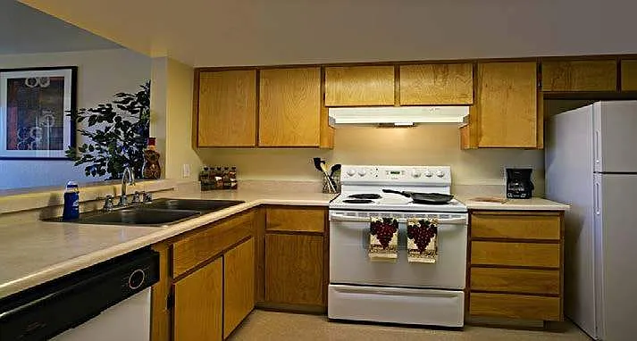 West Pointe Apartments — Photo 7