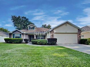1033 Legends Pass Dr, Valrico, FL 33594