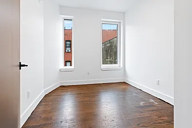 Rented by Safdie Realty Group