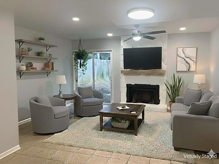 6368 Baker Ct — Photo 4