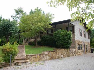 3228 Gold Dust Dr, Pigeon Forge, TN 37863