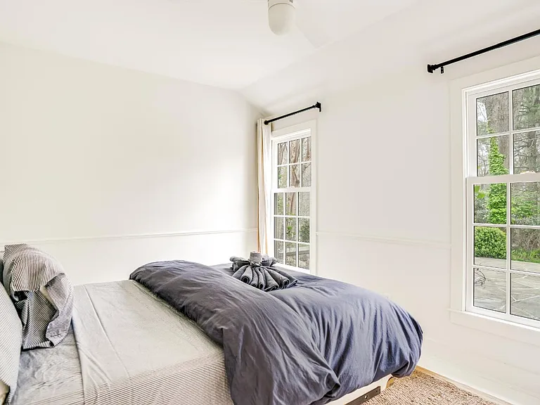 401 Town Ln — Photo 31