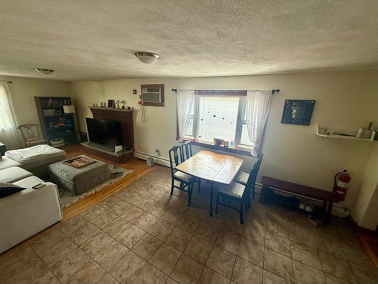 30 Prescott St #2 — Photo 4