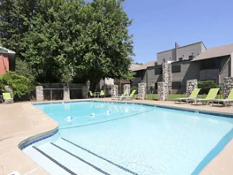 1304 Wylie Rd — Photo 3