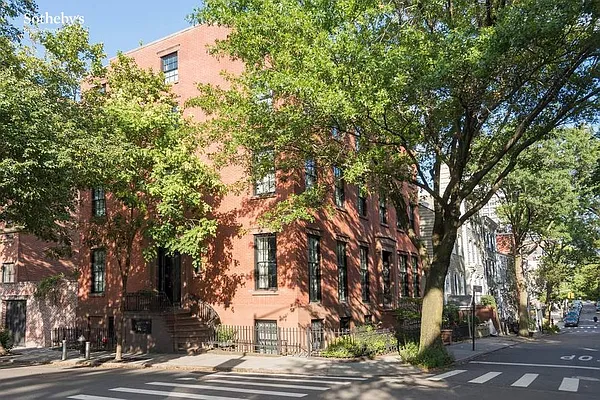 Sold by Sotheby's International Realty | media 48