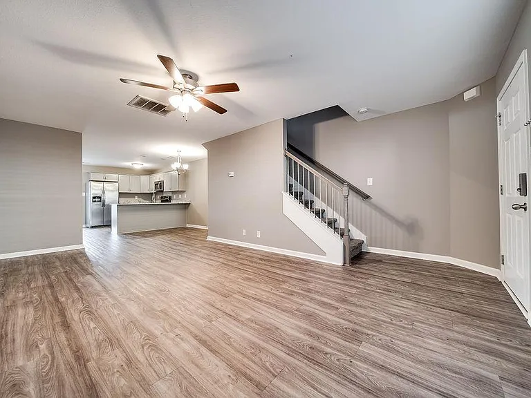955 Big Sky Dr #Q — Photo 4