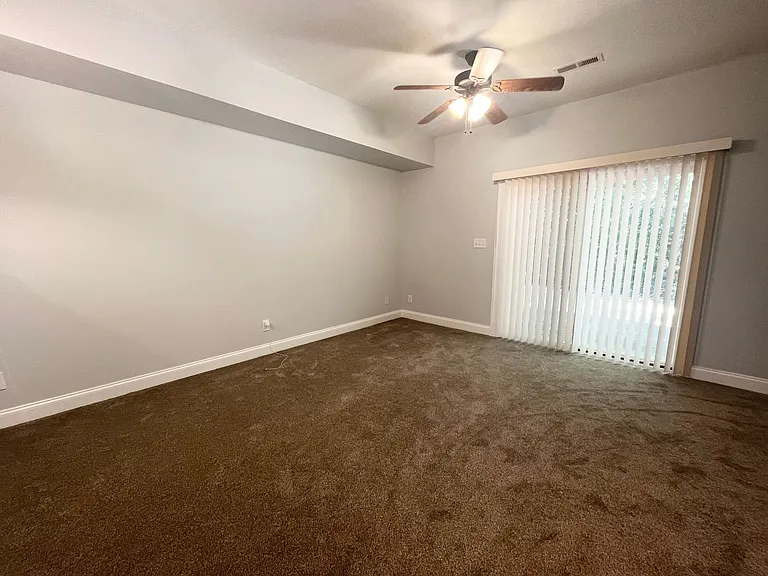 414 Harbor Bay Dr — Photo 2