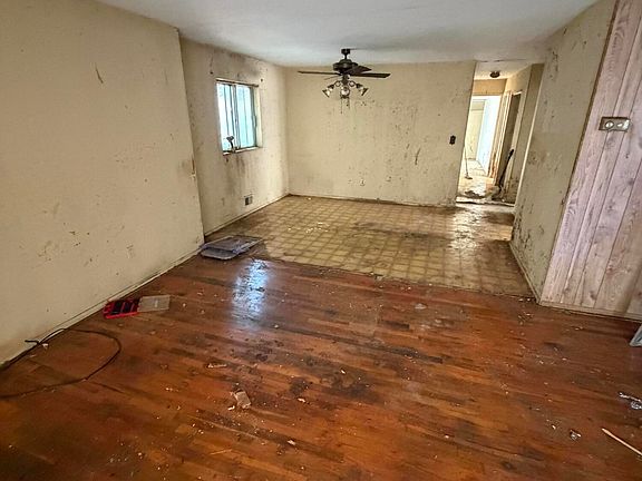 2nd image of 112 Birch Rd