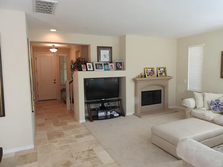 4897 Carriage Run Dr — Photo 7